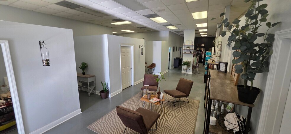 More Photos Of 577 Brookmeade Dr, Crestview Medical For Sale