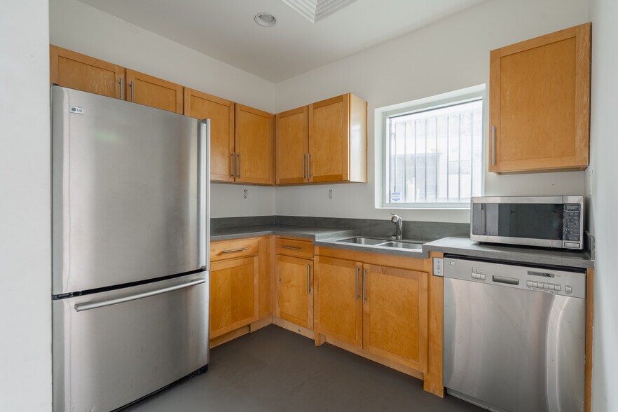 More Photos Of 692 10th St, Atlanta Loft Creative Space For Sale