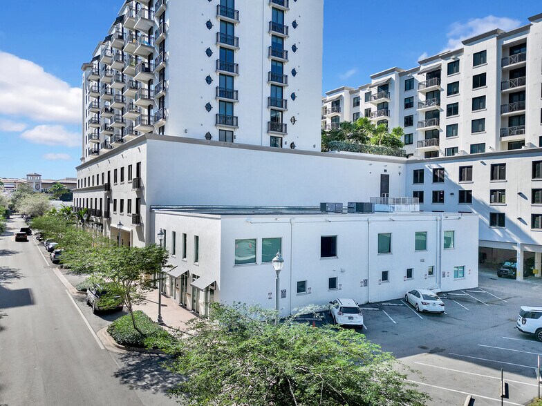 More Photos Of 4070-4090 Laguna St, Coral Gables Medical For Sale