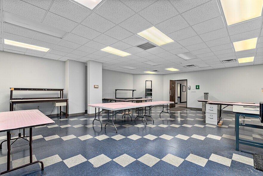 More Photos Of 2 Trident Dr, Arden Light Distribution For Lease