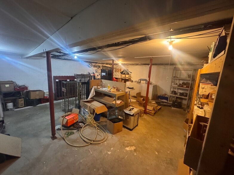 More Photos Of 1705 Columbus Ave, Bay City Restaurant For Sale