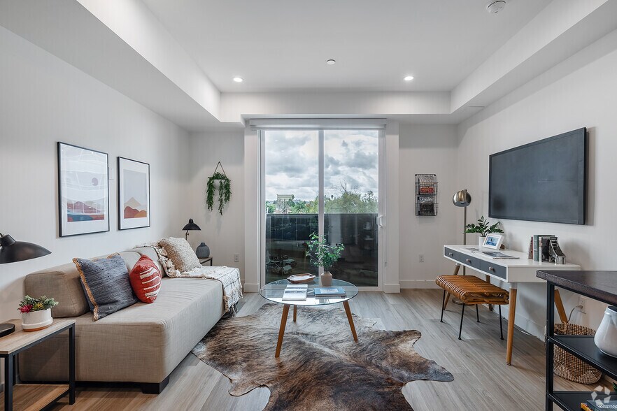 More Photos Of 951 Ogden Ave, Los Angeles Apartments For Lease