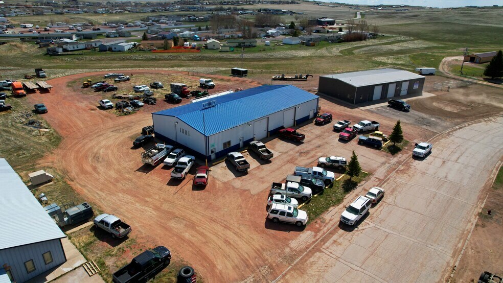 More Photos Of 1213 Elkhorn Dr, Wright Auto Repair For Sale