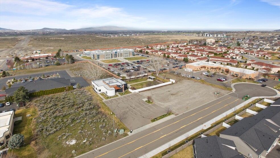 Primary Photo Of 5808 Bedford St, Pasco Office For Lease