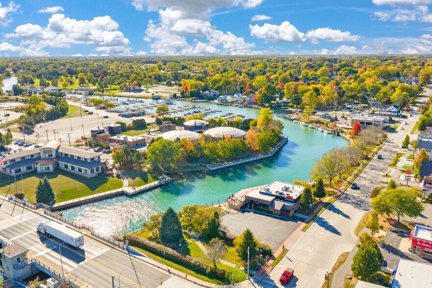 More Photos Of 119 Clinton Ave, Saint Clair Restaurant For Sale