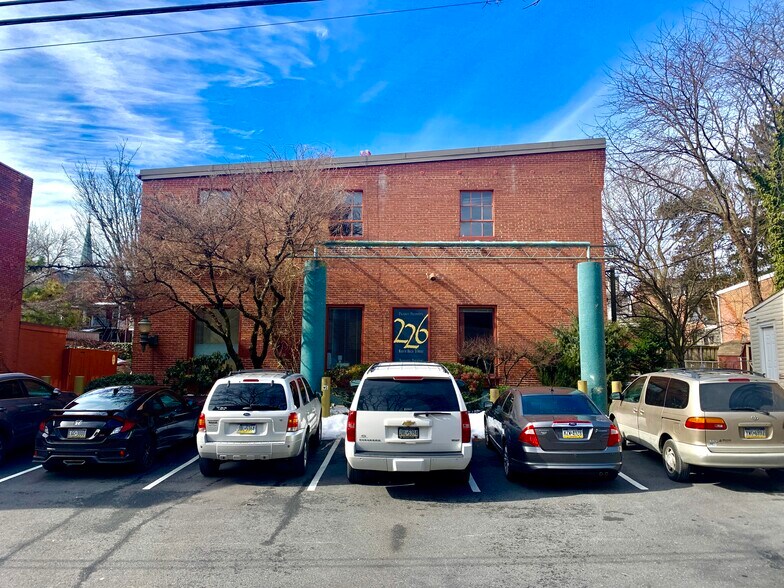 Primary Photo Of 226 N Arch St, Lancaster Loft Creative Space For Lease