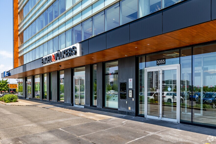 More Photos Of 3055 Saint-Martin Boulevard West, Laval Office For Lease