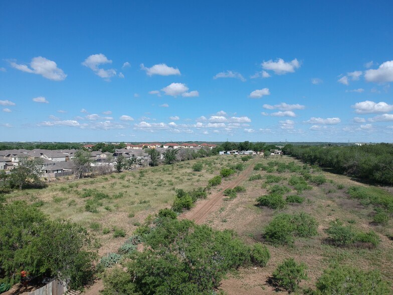 More Photos Of 9142 Somerset Rd, San Antonio Land For Sale
