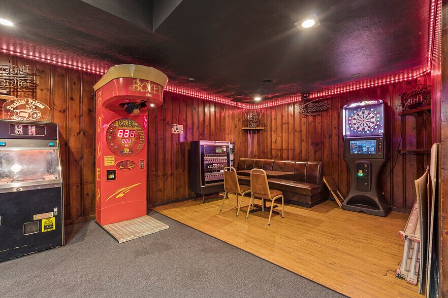 More Photos Of Island Avenue 1173-1175 Island Avenue, McKees Rocks Bar For Sale