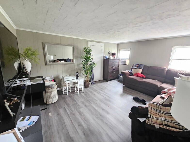 More Photos Of 101 Randall St, Florida Apartments For Sale