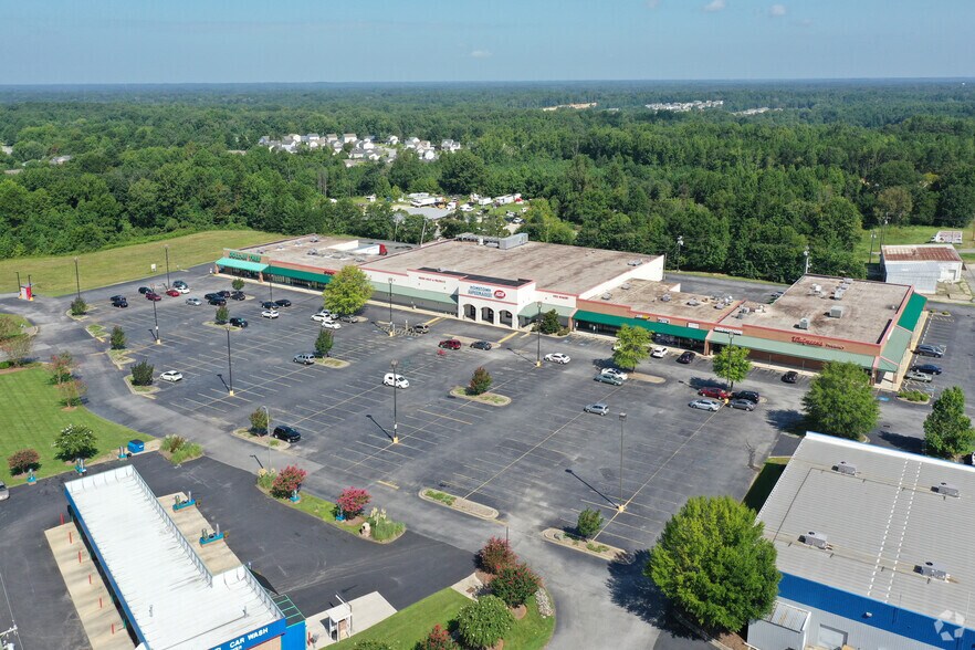 More Photos Of 1404-1428 National Hwy, Thomasville Supermarket For Sale