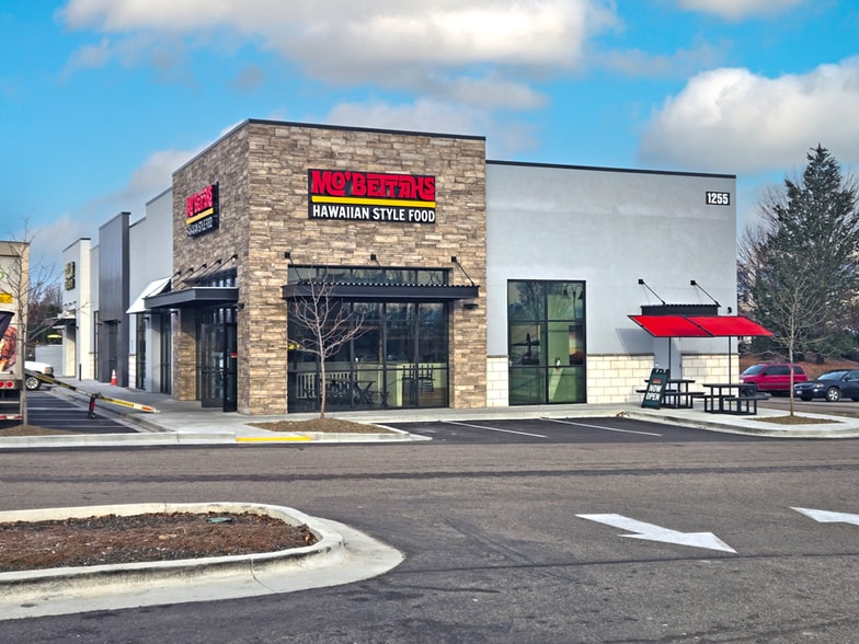 More Photos Of 1255 N Happy Valley Rd, Nampa Restaurant For Sale