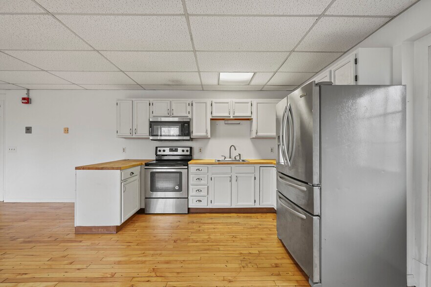 More Photos Of 55 Crystal St, Lenox Dale Apartments For Sale