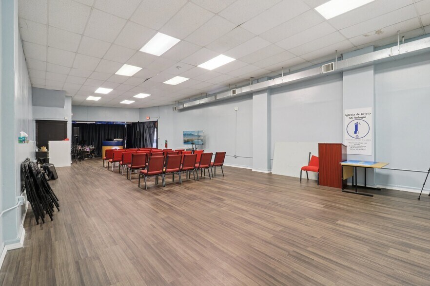 More Photos Of 417-421 Lake St, Maywood Storefront Retail Residential For Sale