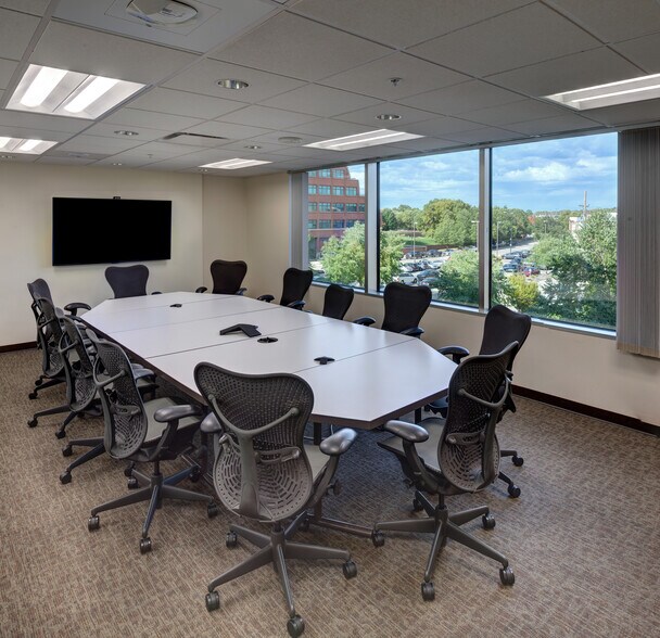 More Photos Of 67 W Michigan Ave, Battle Creek Office For Lease