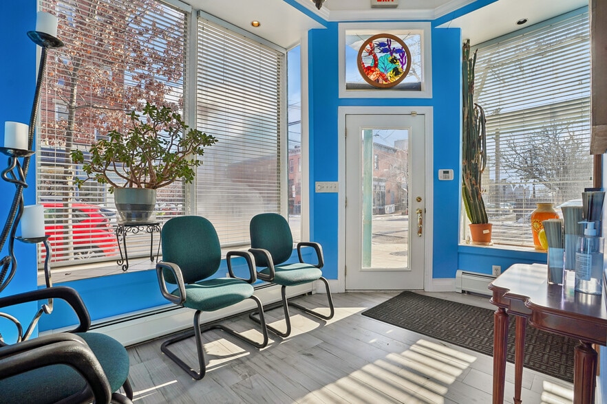 More Photos Of 273A Monmouth St, Jersey City Medical For Sale