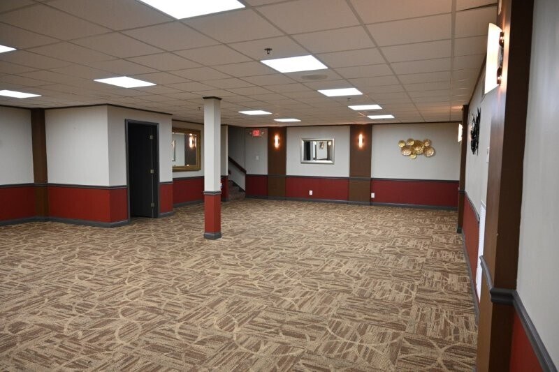 More Photos Of 517 S 4th St, Springfield General Retail For Sale