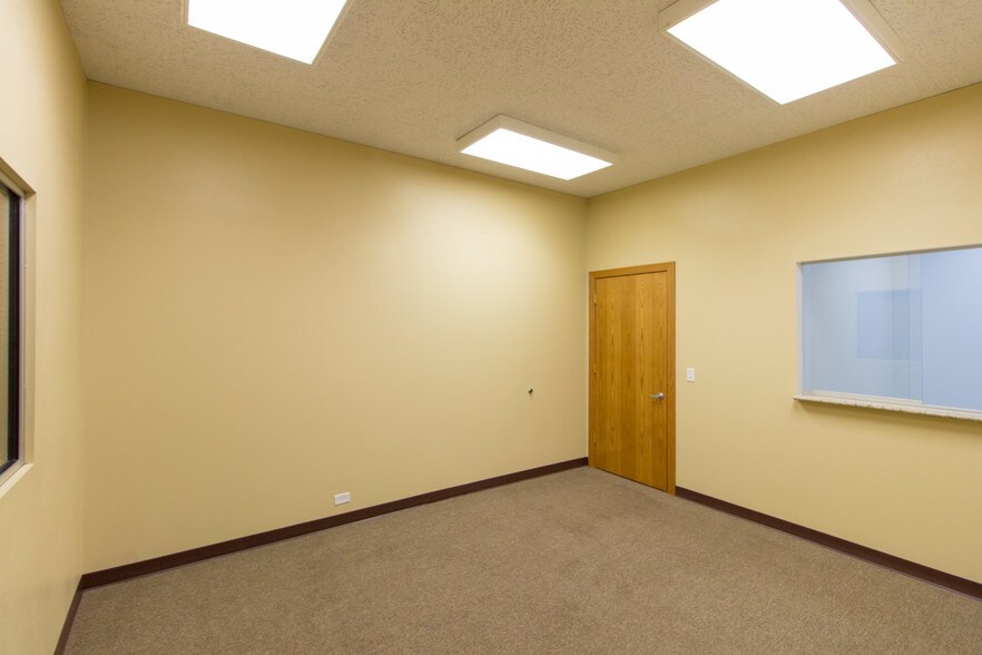 More Photos Of 2055 Garrett Way, Pocatello Office For Lease
