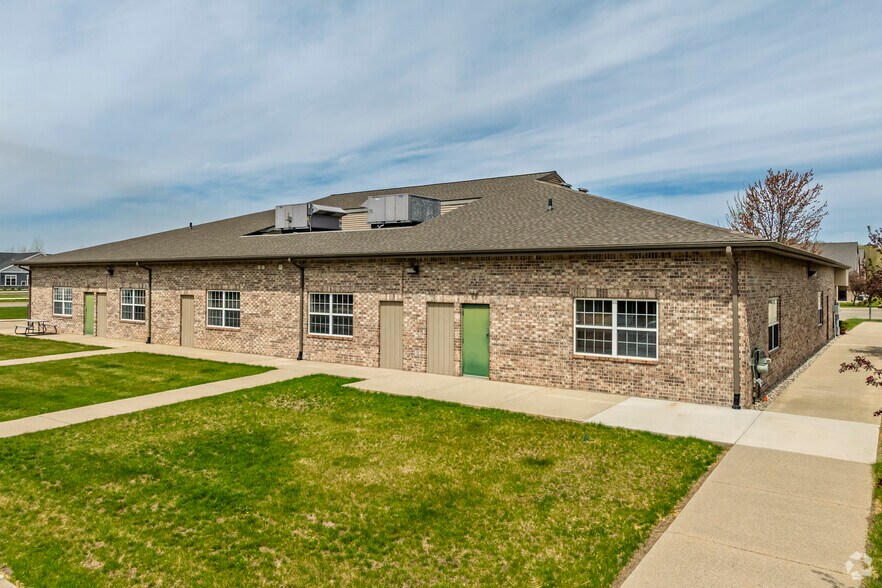 More Photos Of 8161 Executive Ct, Lansing Medical For Lease