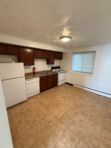 More Photos Of 4822 Hyde Park Blvd, Niagara Falls Apartments For Sale