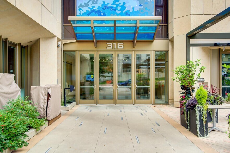 More Photos Of 316 W Washington Ave, Madison Office For Lease