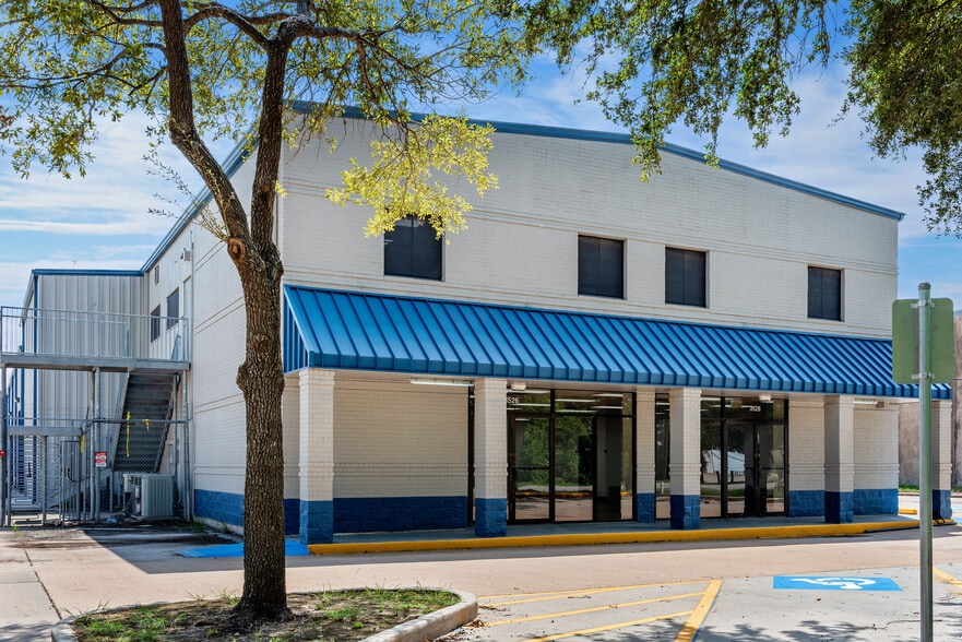 More Photos Of 3526-3530 Lang Rd, Houston Unknown For Lease