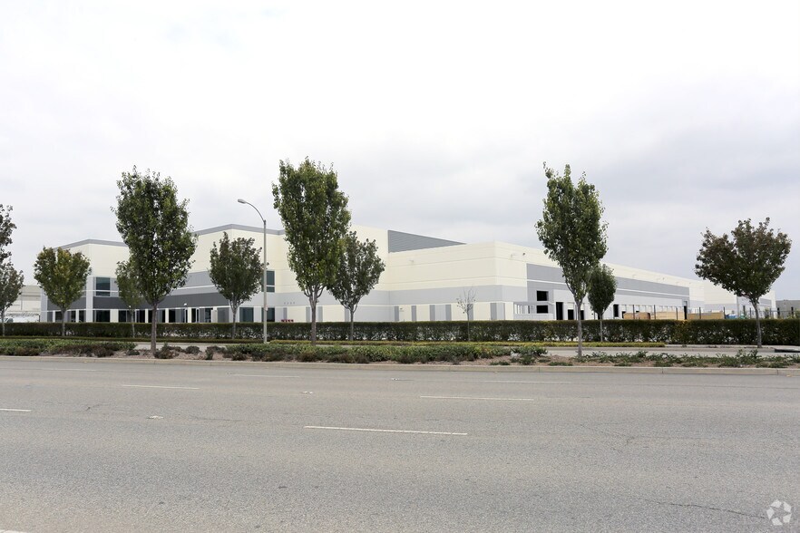 More Photos Of 4350 Conant St, Long Beach Warehouse For Lease