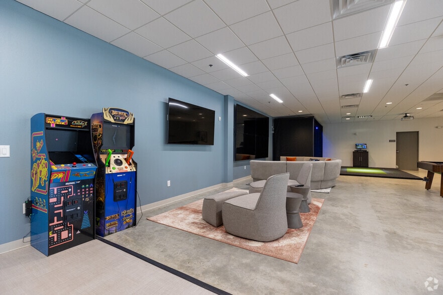 More Photos Of 2756 Laurens Rd, Greenville Apartments For Sale