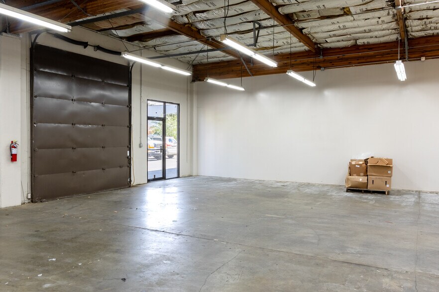 More Photos Of 1310-1314 Ross St, Petaluma Warehouse For Lease