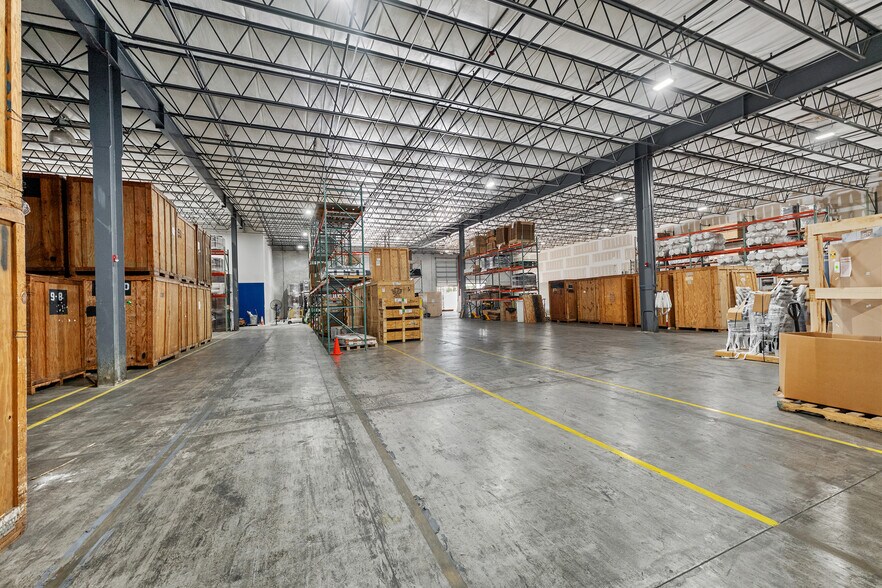 More Photos Of 445 SW 52nd Ave, Ocala Distribution For Lease