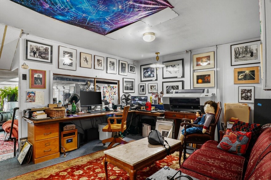 More Photos Of 2118 Atwood Ave, Madison Storefront For Sale