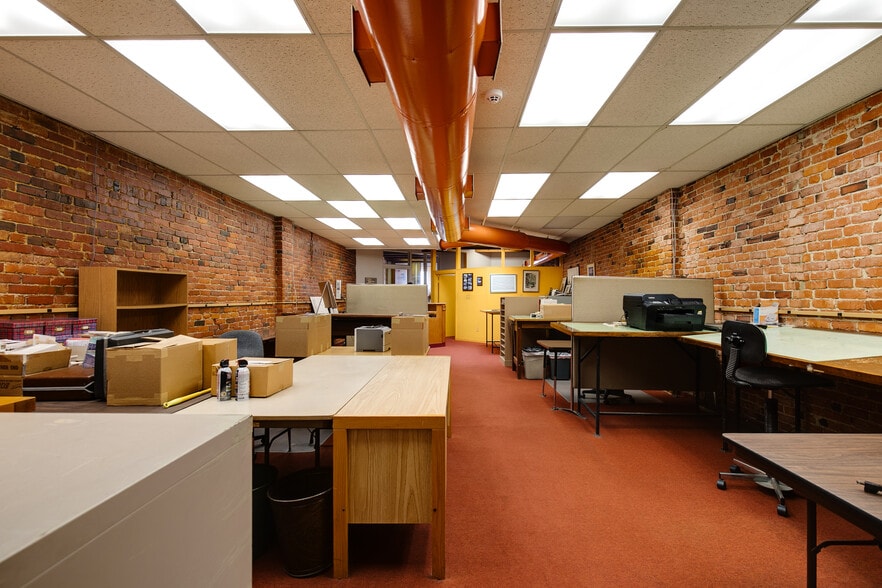 More Photos Of 1641 W Broad St, Richmond Office For Sale