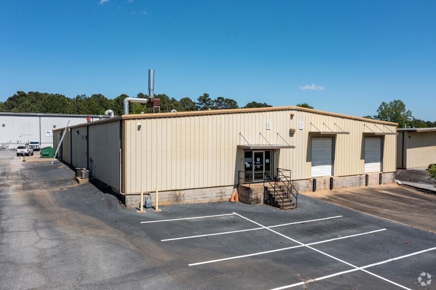 More Photos Of 396-400 Commerce Blvd, Bogart Warehouse For Sale