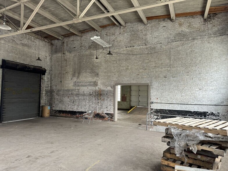 More Photos Of 300 Janie Hammitt Dr, Bristol Industrial For Sale