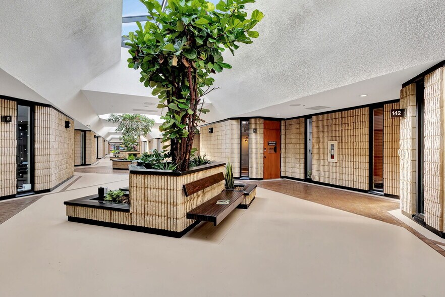 Primary Photo Of 13005 Southern Blvd, Loxahatchee Medical For Lease