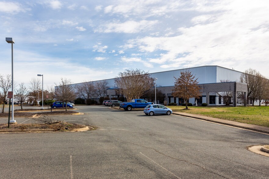 More Photos Of 44 Joseph Mills Dr, Fredericksburg Manufacturing For Lease