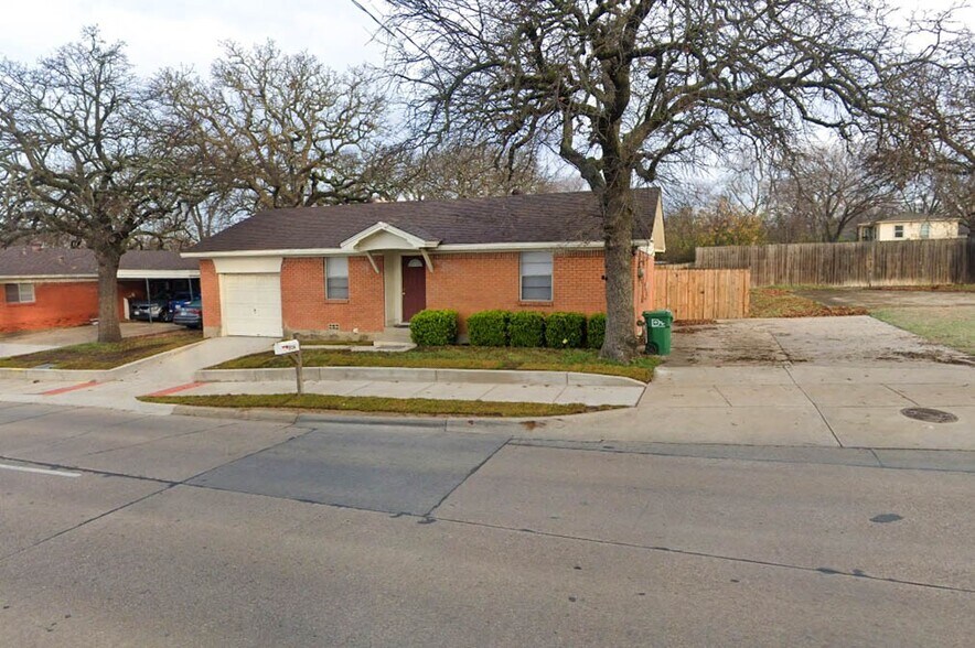 More Photos Of , Denton Unknown For Sale