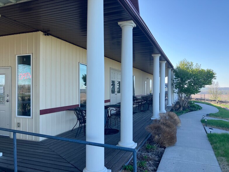 More Photos Of 17111-17145 S 138th St, Springfield Winery Vineyard For Sale