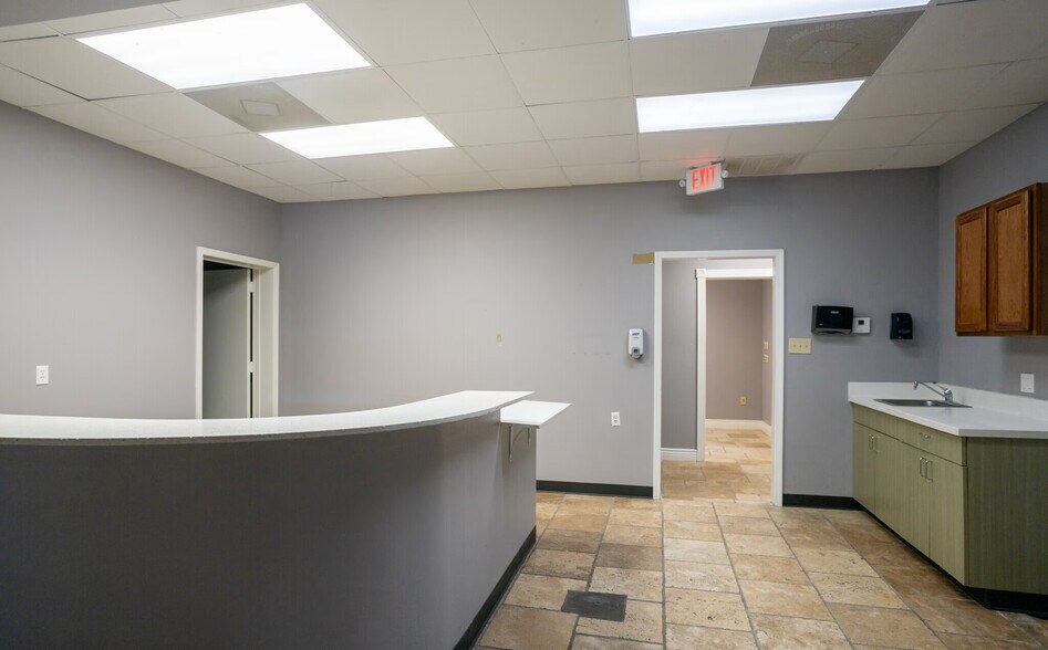 More Photos Of 18321 W Lake Houston Pky, Humble Unknown For Lease