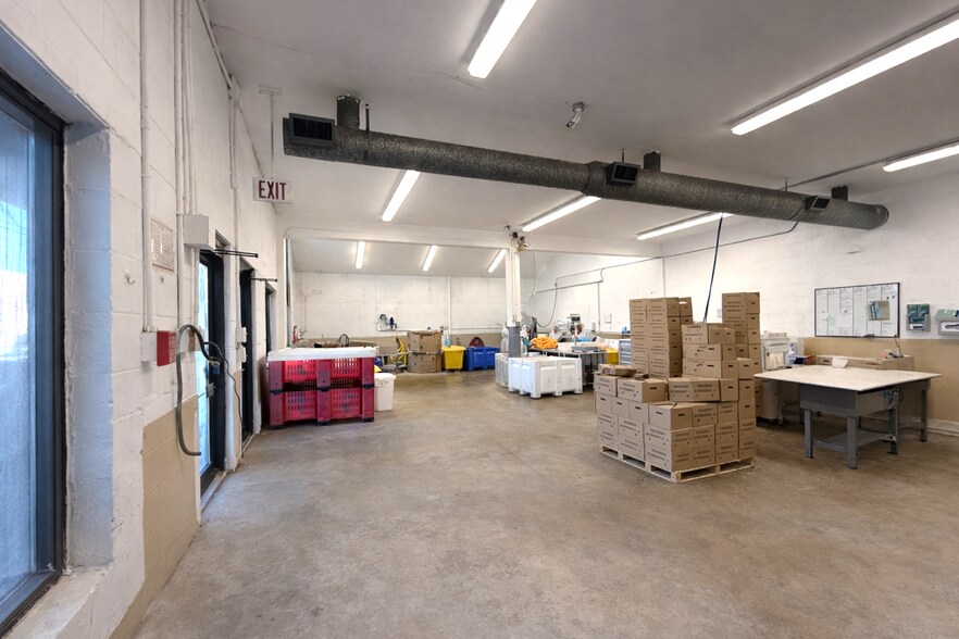 More Photos Of 20 Lechmere St, Revere Flex For Lease