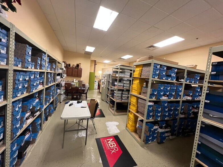 More Photos Of 21213 Harper Ave, Saint Clair Shores Drugstore For Lease