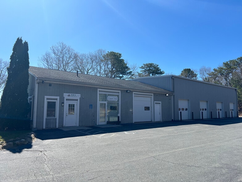 More Photos Of 7 Colonel Dr, Bourne Auto Repair For Sale