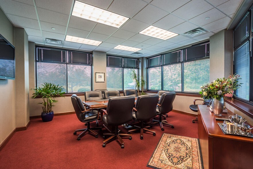 More Photos Of 1600 W Bloomfield Rd, Bloomington Medical For Lease