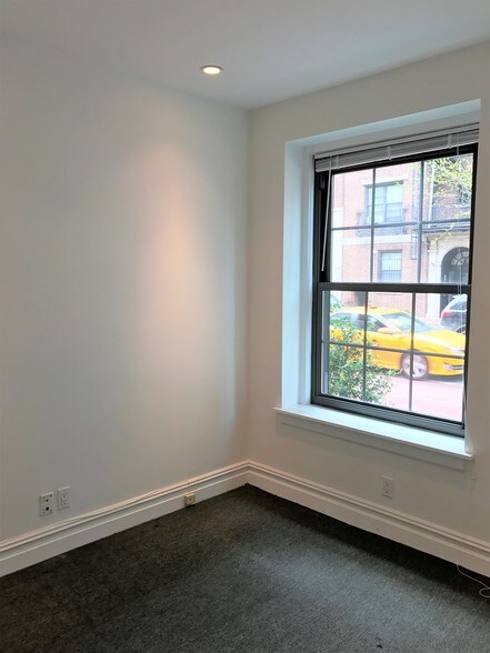 More Photos Of 1160 Fifth Ave, New York Apartments For Lease
