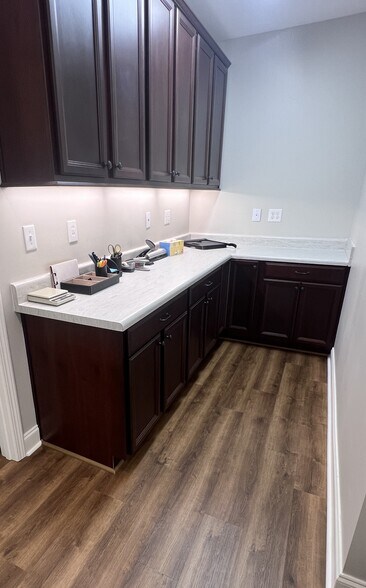 More Photos Of 347 Prado Way, Greenville Office For Sale