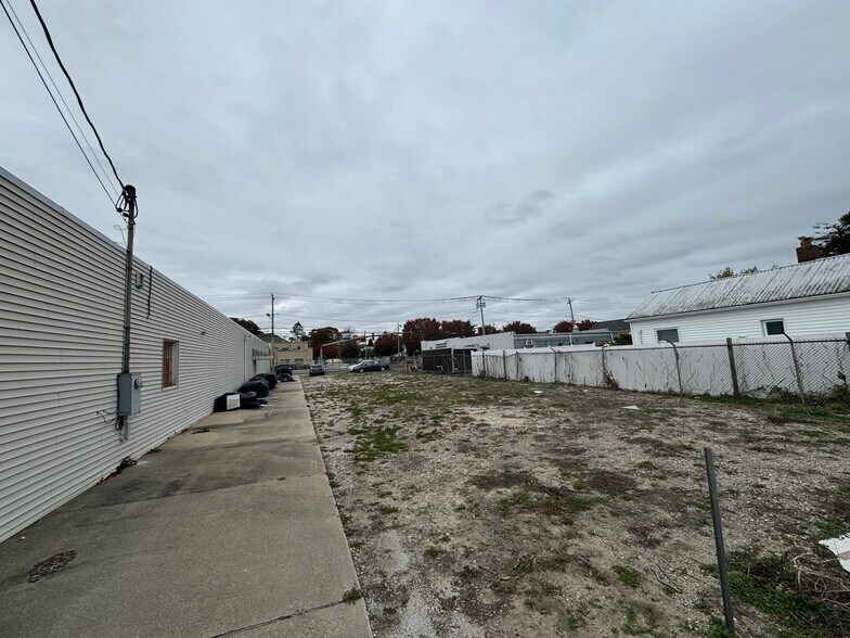 Primary Photo Of 605 W Montauk Hwy, Lindenhurst Land For Lease
