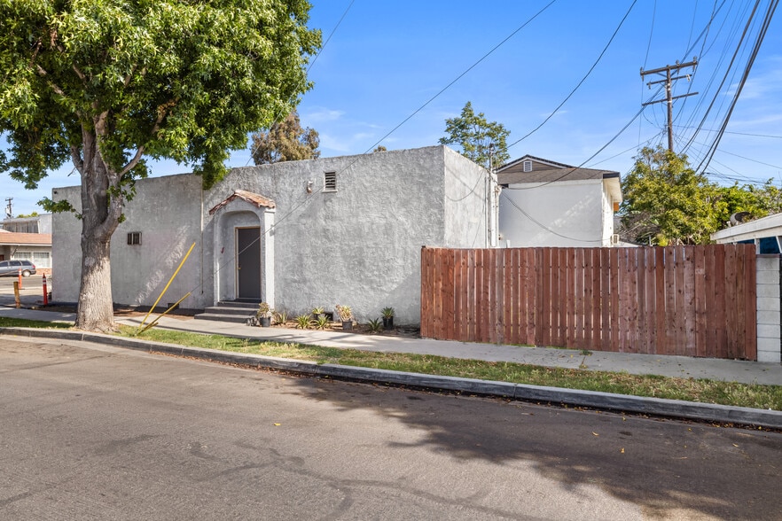 More Photos Of 6095 Atlantic Ave, Long Beach Restaurant For Sale
