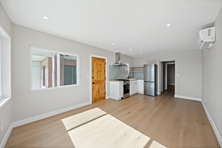 More Photos Of 5339 E Ocean Blvd, Long Beach Apartments For Sale