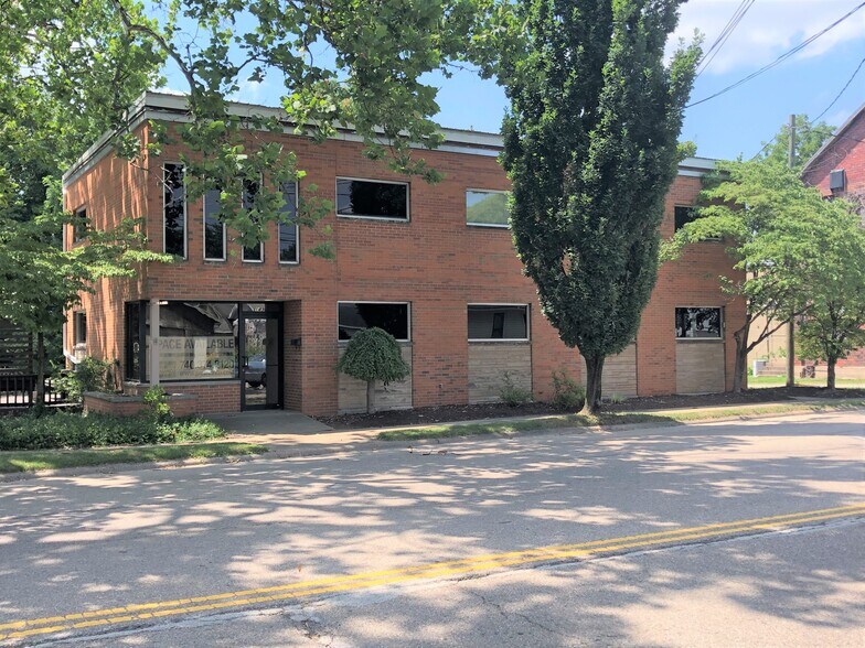 More Photos Of 149 Acme St, Marietta Office For Lease