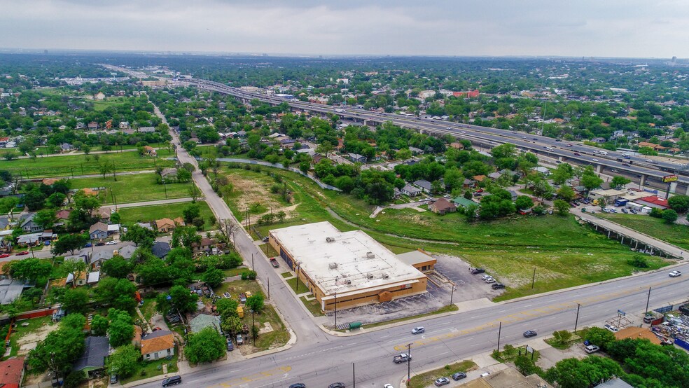 More Photos Of 711 Culebra Rd, San Antonio Distribution For Lease